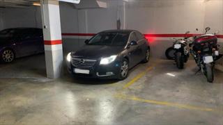 Aparcament cotxe a Catarroja. Garaje en catarroja en la zona de las barracas zona con muy poca