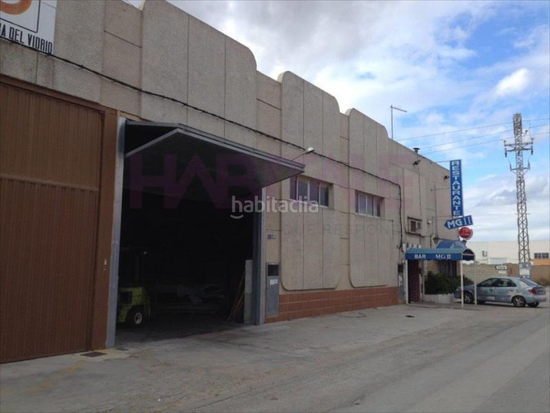 Foto 98d2f599-7358-44b4-9784-b1ef9c9b47da. Nau industrial a Beniparrell