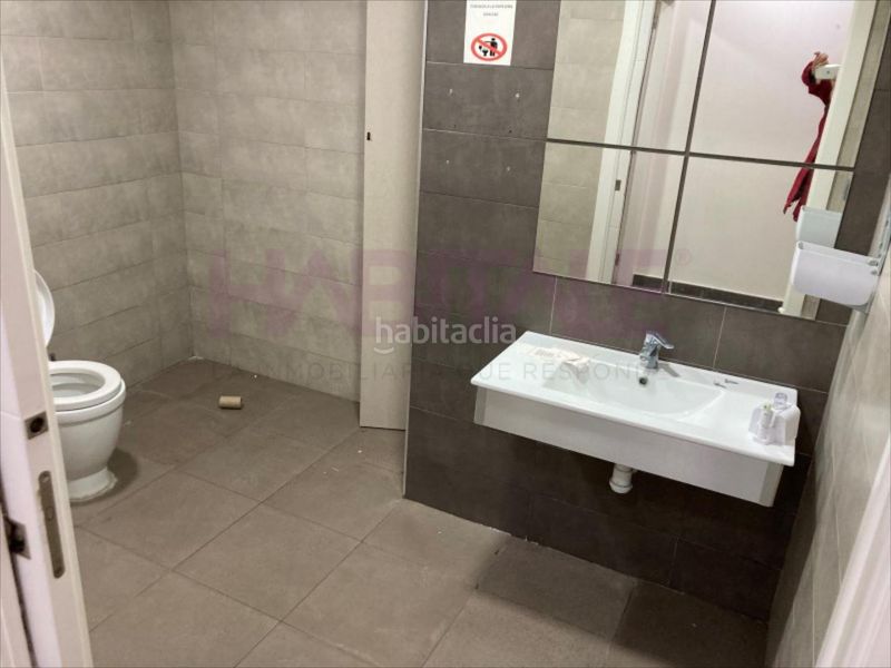 Foto 17d7318a-e834-4dec-8fea-359e99a6189e. Local comercial a Catarroja