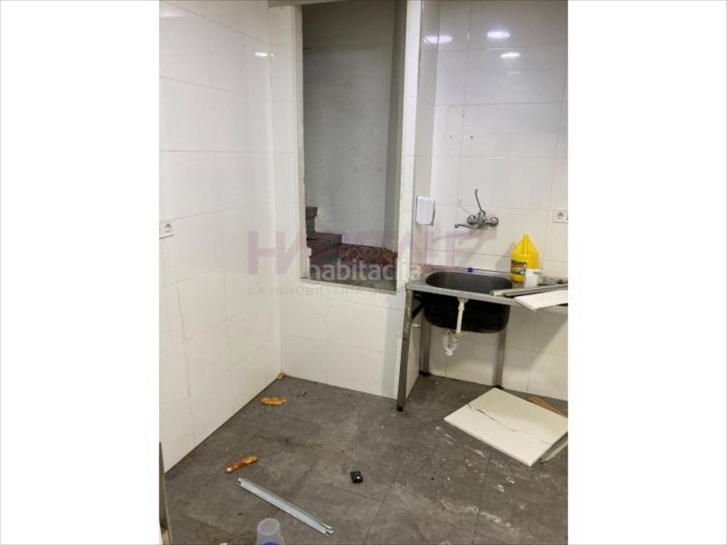 Foto 5d1d300e-c13a-4681-97e3-41525de075f5. Local comercial a Catarroja