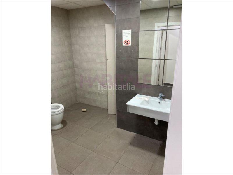 Foto c039b171-10a9-4a0e-8cba-403abbcfa5f3. Local comercial a Catarroja