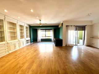 Location Appartement à Gran Via. Amplio y luminoso piso ubicado en pleno centro de valencia, en l