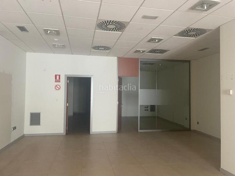 Foto ab0fcf84-b30e-449c-92fb-0dc114b9cca1. Location local commercial dans Albal