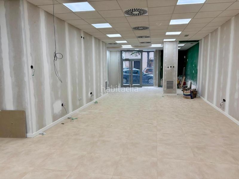 Foto d4f457c0-027b-42f4-9e08-3e1b22311654. Location local commercial dans Albal