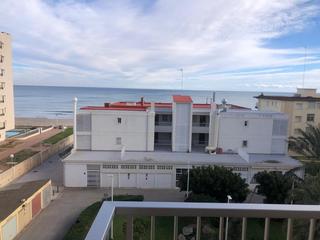 Piso en Mareny Blau. Se vende luminoso apartamento en mareny blau sueca, a tan solo u