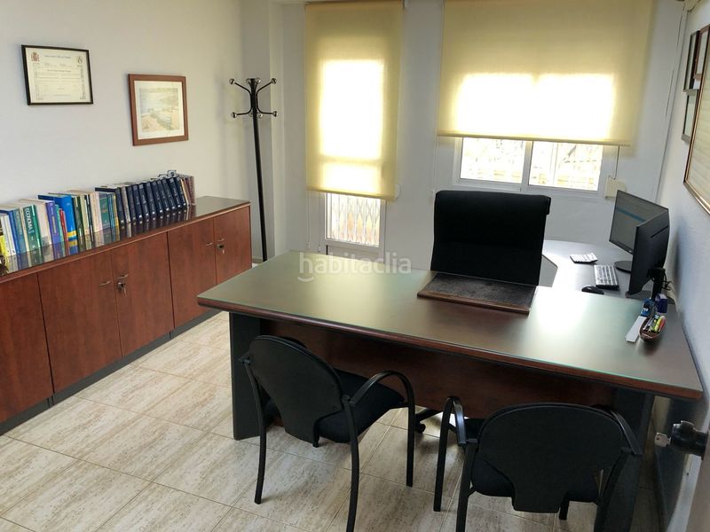 Foto a8769a8c-ec03-4bf4-b149-36b93490437c. Location bureau dans Albal