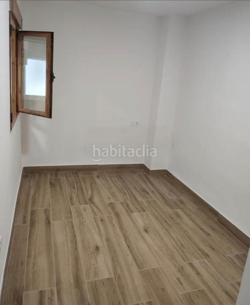 Foto 351f9c4e-2f26-4148-86db-a7c897566f3a. Alquiler piso alquiler de piso en calle verónica de la virgen en Granada