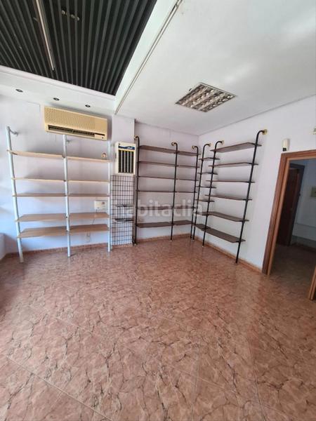 Foto f395488f-997b-45ee-af9a-a53b7228c98f. Local commercial dans parque nueva Granada Granada