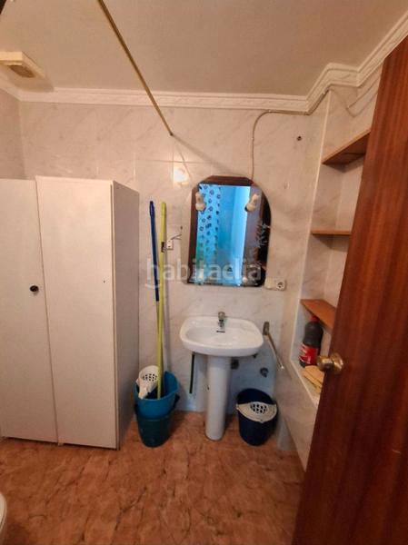 Foto f6ab9a32-ab6a-48fb-850a-bd81b12b1a9e. Local commercial dans parque nueva Granada Granada