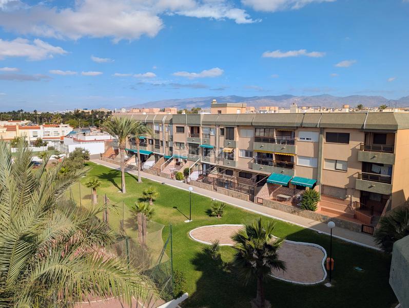 Foto 403a9b42-7dbd-41b3-a073-c1690b957038. Apartament amb piscina a Retamar Almería