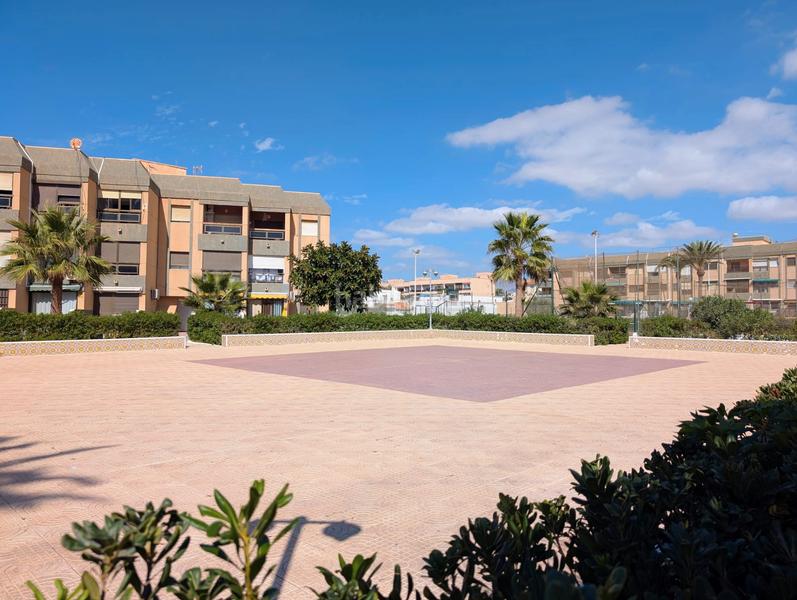 Foto d85e04ec-cc7c-4217-ac8e-c3e3a2781a63. Apartament amb piscina a Retamar Almería