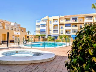 Planta baixa  Avenida sabinar. Piso en planta baja, a 300 metros de la playa, con acceso indepe