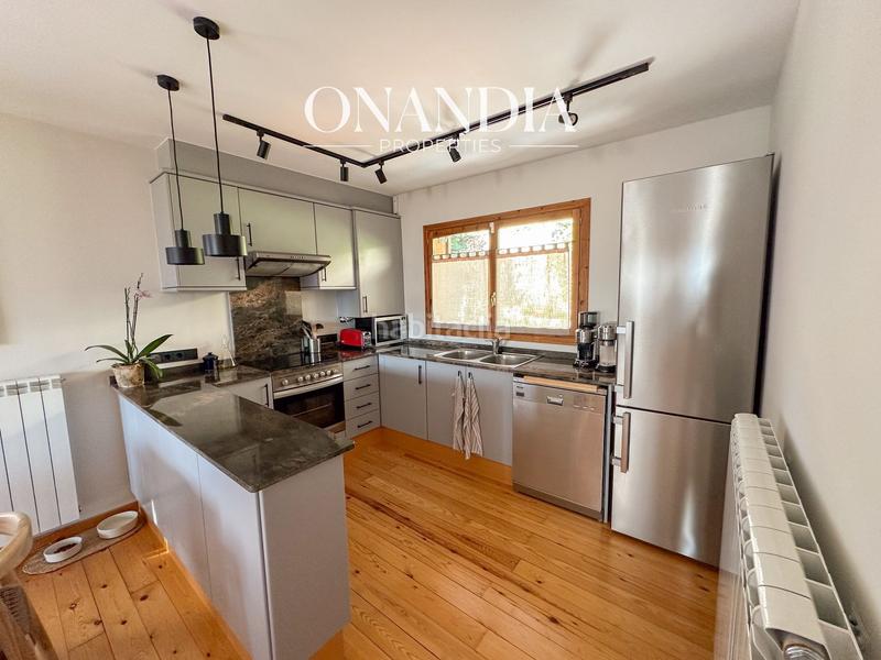 Foto 124f8e49-9a51-486e-8ab6-daf69c29b94c. Duplex con riscaldamento in Puigcerdà