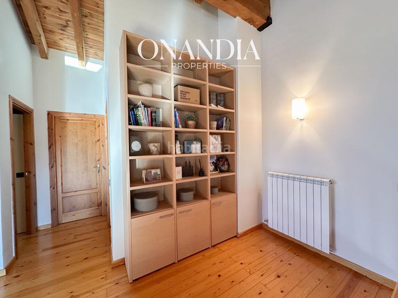 Foto 2971c54f-0693-4ff2-bb0c-73f3e067df46. Duplex con riscaldamento in Puigcerdà