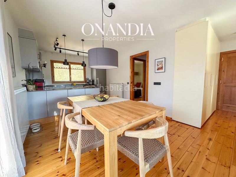 Foto c0229fa1-fcc2-4545-b793-8e35a3b2210a. Duplex con riscaldamento in Puigcerdà