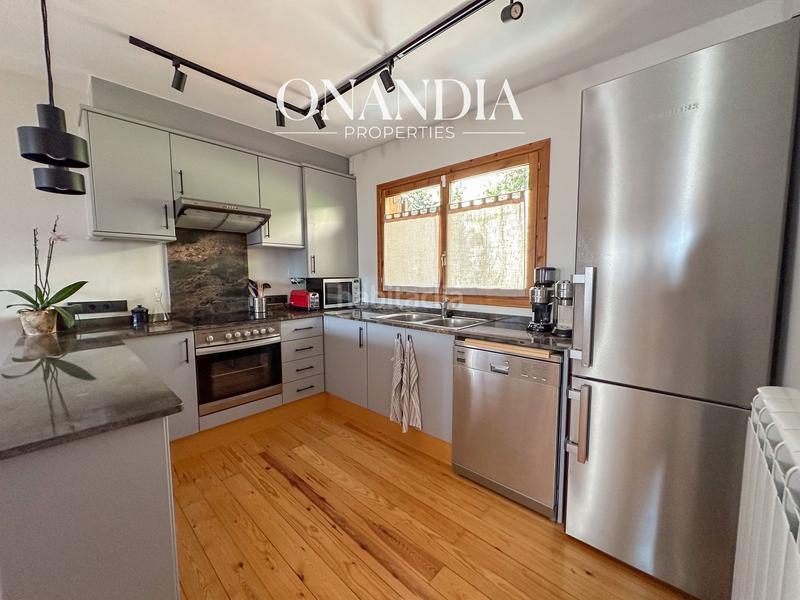 Foto f3f2921c-ffcc-4e99-93d4-b572fe83ea76. Duplex con riscaldamento in Puigcerdà