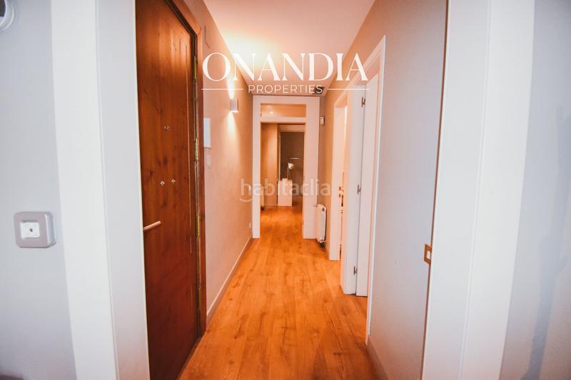 Foto a15acd30-16ad-40d6-9022-6b1b2e65182a. Flat with heating in Gòtic Barcelona