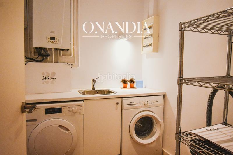 Foto dcde480e-bb88-4a6c-9044-f9b47ce75808. Flat with heating in Gòtic Barcelona