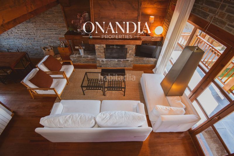 Foto 194bb530-5bc8-4a66-84c9-5dd8da195dd2. Casa adossada amb calefacció piscina a Guils de Cerdanya