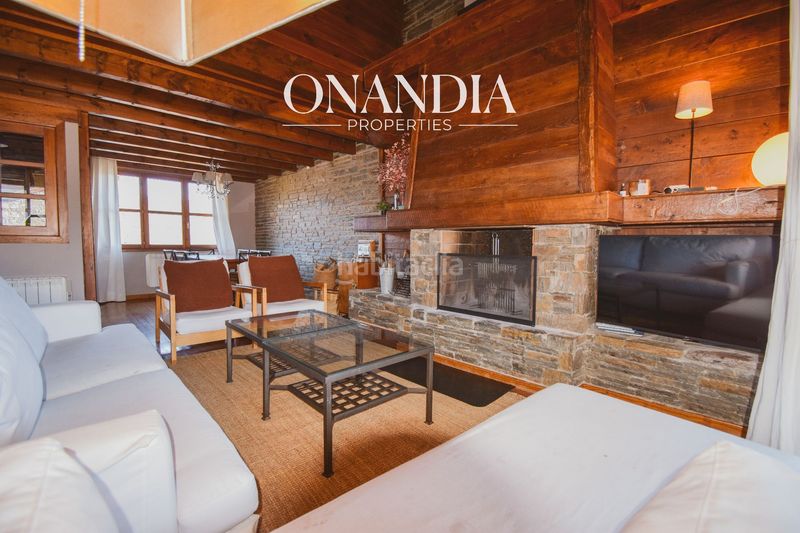 Foto 44100659-80e6-4192-b396-ade42fa157af. Casa adossada amb calefacció piscina a Guils de Cerdanya