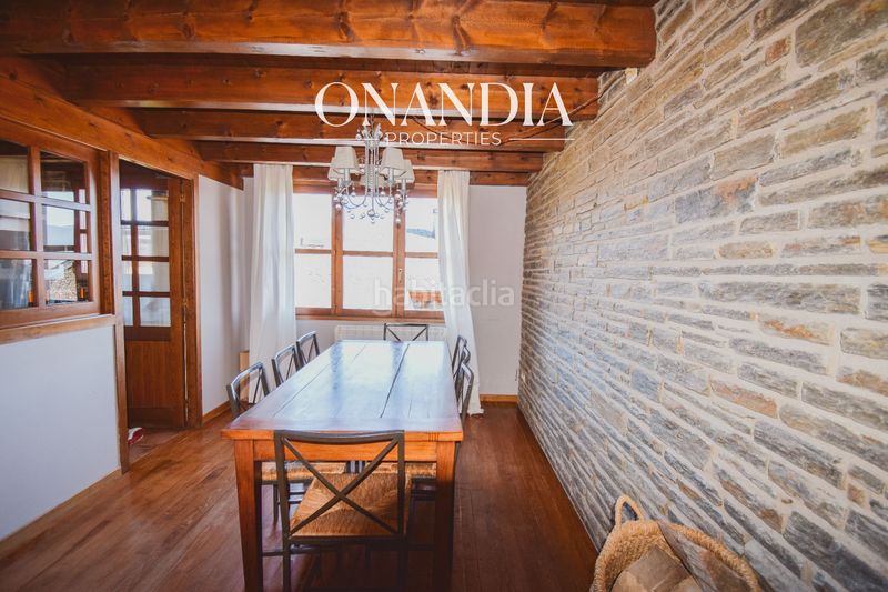 Foto 53330e64-e2ab-4cbc-8b59-343a2f58ff4a. Casa adossada amb calefacció piscina a Guils de Cerdanya