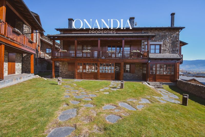 Foto 6d64ec96-002a-4a26-9bd4-d141ee0a8658. Casa adossada amb calefacció piscina a Guils de Cerdanya