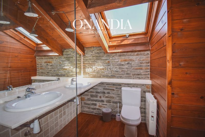 Foto 72510db1-21df-4243-97ab-b09d3a9bff3b. Casa adossada amb calefacció piscina a Guils de Cerdanya