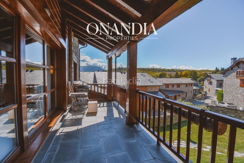 Foto 7609168d-6a2b-40e2-b9d1-cc800d4be0ef. Casa adossada amb calefacció piscina a Guils de Cerdanya