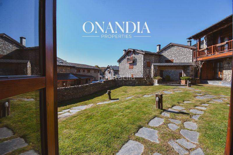 Foto 7eaa889b-7d21-4e07-83be-d342f3a6b7e8. Casa adossada amb calefacció piscina a Guils de Cerdanya