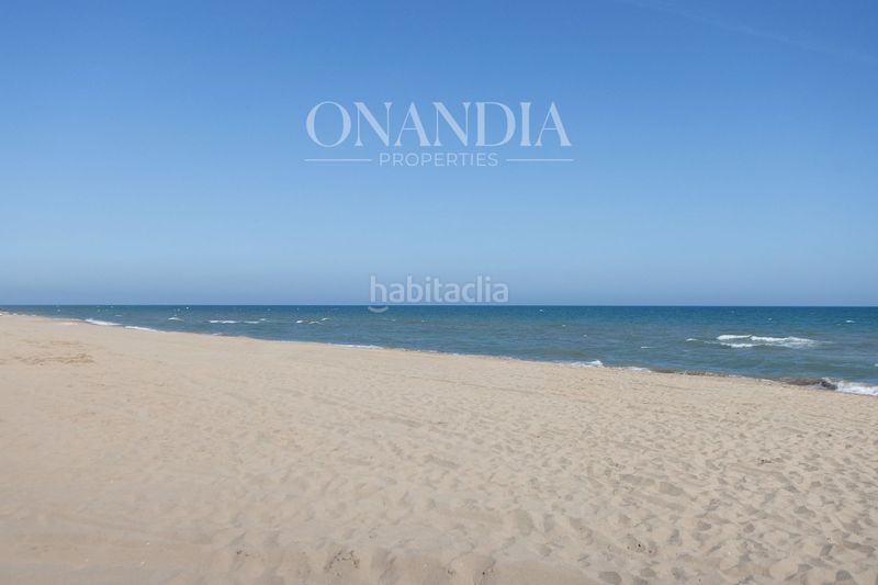 Foto baf49bfa-fdd9-4c2f-bfac-03e5f7cba331. Casa amb calefacció aparcament piscina a Gava Mar Gavà
