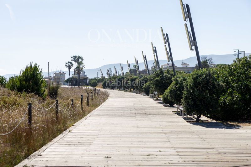 Foto d124a427-c066-45bd-a7bd-4c05bb00d8d5. Casa amb calefacció aparcament piscina a Gava Mar Gavà
