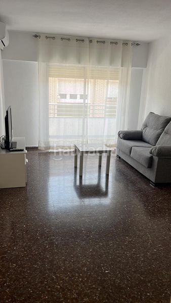 Alquiler Piso  en  Calle obispo sancho davila 11. Estudia en vista alegre!  exclusivo chicas y junto al tranvía