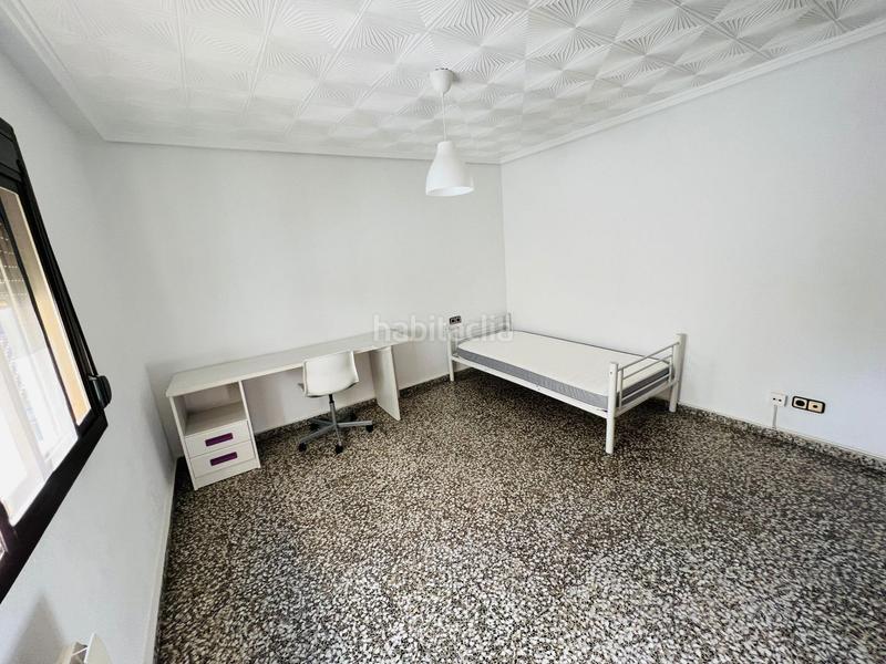Foto 7b9a565d-da54-42e6-94aa-830c5c819ef7. Rent flat with parking in El Castell Burjassot