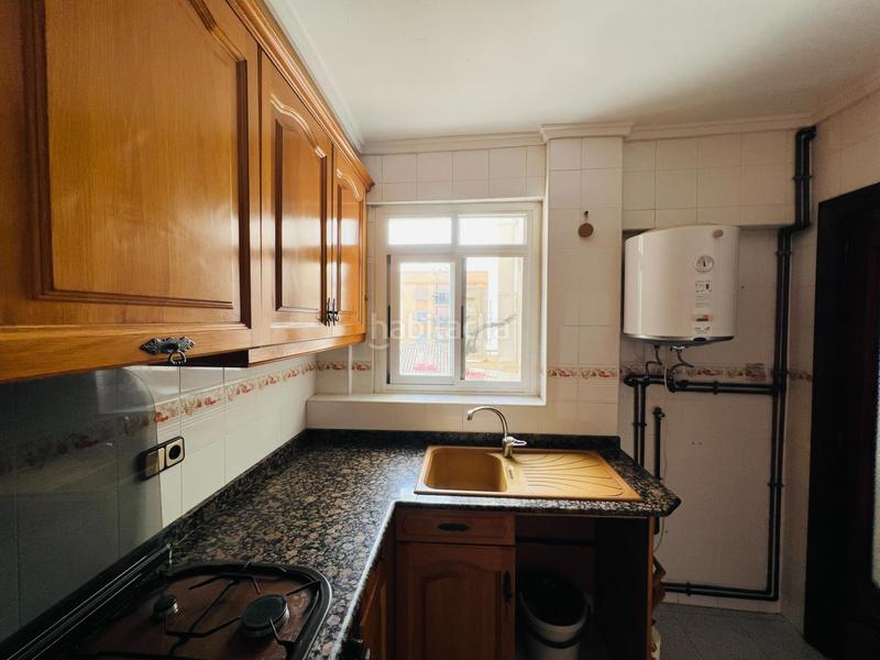 Foto ca2853eb-a88b-4b83-8f56-335dbbdec89d. Rent flat with parking in El Castell Burjassot