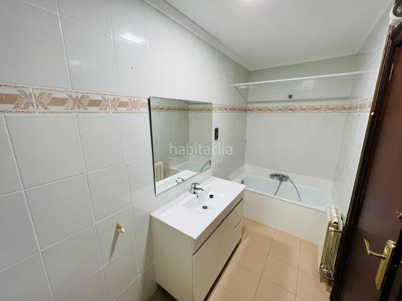 Foto dd6a095a-6815-4598-a9e0-8e5612b577b3. Rent flat with parking in El Castell Burjassot