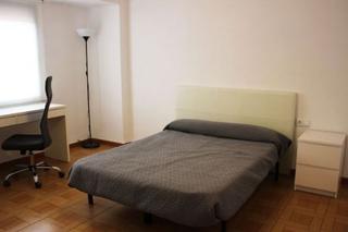 Location Appartement  Calle ramon y cajal. Se alquila piso para estudiantes en burjassot