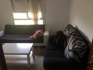 Location Appartement  Calle joaquin navarro. Piso de alquiler para estudiantes.