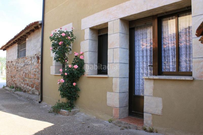 Foto d61b9ee8-f93e-43e7-a076-aeaac114b146. Casa amb calefacció a Cascajares de la Sierra