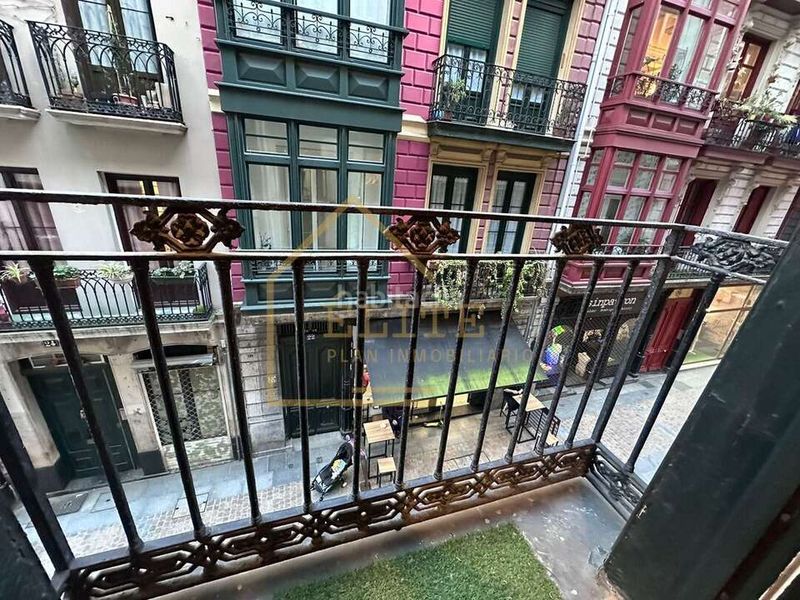 Foto ef6a5401-b69d-452d-9d10-8d516190eb4c. Pis amb calefacció a Casco Viejo Bilbao