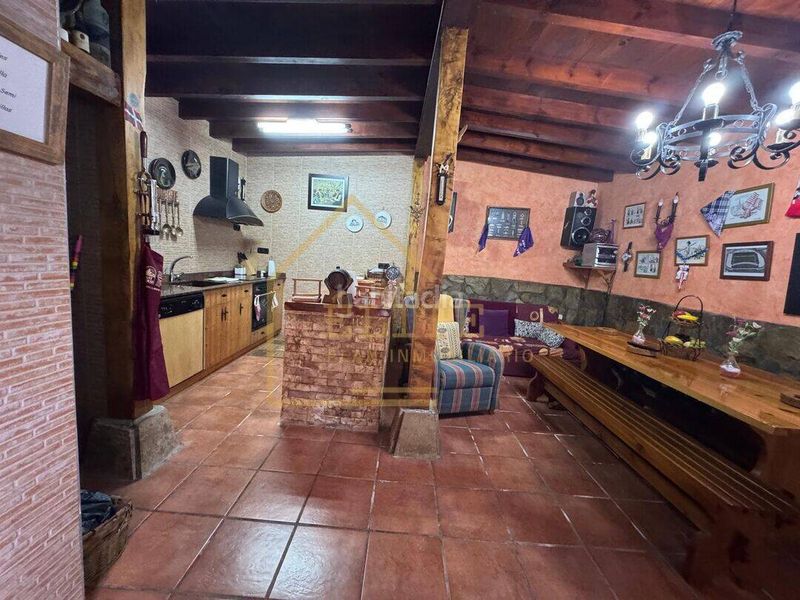 Foto 00a2dd44-c092-44c9-a18b-e3694dad0496. Casa amb calefacció aparcament a Otañes-Talledo Castro - Urdiales