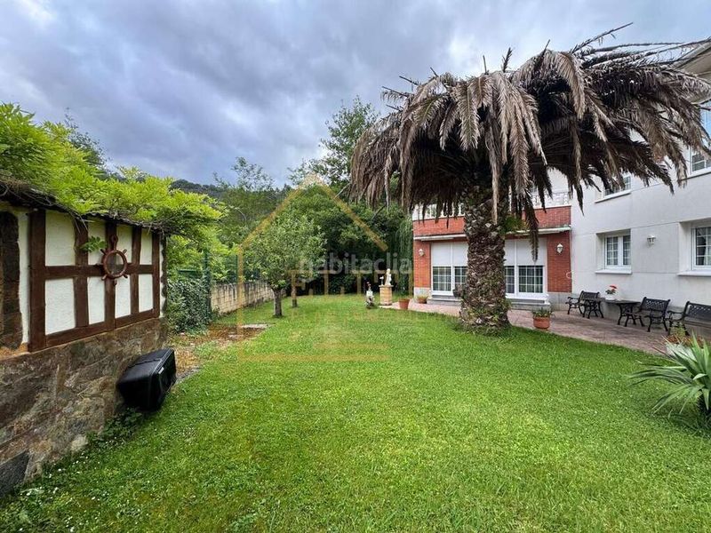 Foto 1ad0bd3f-6caf-4960-930d-5fdc6b743f25. Casa amb calefacció aparcament a Otañes-Talledo Castro - Urdiales