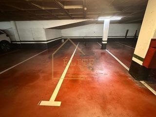 Miete Autoparkplatz in La Txitxarra - Murrieta - Parke Santurtzi. Se alquila garje para dos coches
