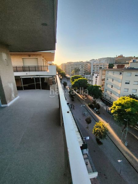Foto 89a0db6b-f0f6-4341-b2cc-b48a6eea4a7d. Pis 112m<sup>2</sup> a carrer de saragossa 18 a Mar i Camp - Platja dels Capellans Salou