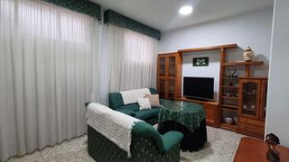 Pis a Cazorla. Amplio piso en venta  en cazorla, jaén   ideal para vivir y disf