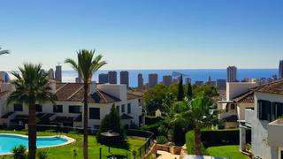 Chalet  Calle londres. Casa pareada en golf bahía, finestratbenidorm.