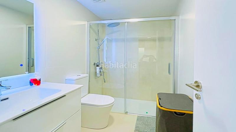 Foto e7b4f0d9-f76a-47f2-8117-4286e93414f7. Flat with heating parking terrace in Playa Levante Benidorm