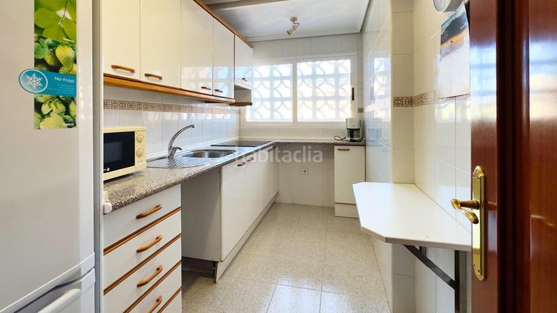 Foto 2fa53f66-2c70-43c2-a70b-61078266f31f. Appartement avec parking piscine dans Playa Poniente Benidorm