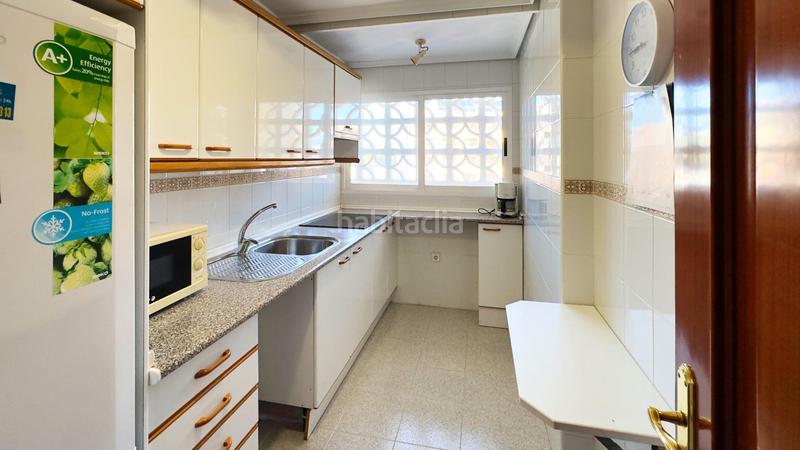 Foto f0ef7ad1-d9c6-4ff5-9ed2-7a5b59687ec1. Appartement avec parking piscine dans Playa Poniente Benidorm