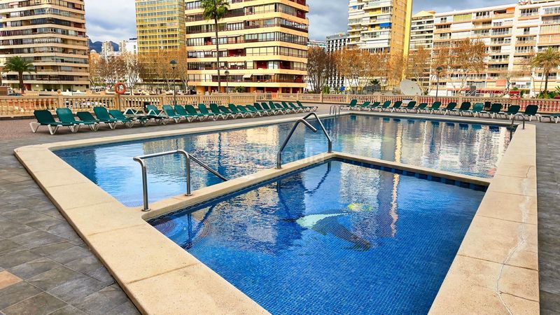 Foto 1ab2a54e-2544-4986-bc44-2e13d3f6a4cf. Pis a avenida de madrid a Playa Levante Benidorm