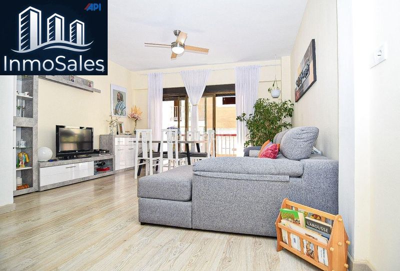 Foto b26c2b34-d7e7-45ad-a63c-5c70a8e22632. Flat in Centro Urbano Benidorm